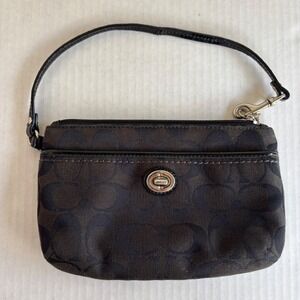 Coach Signature Jacquard Wristlet Black Gray Turnlock Small Bag 43434